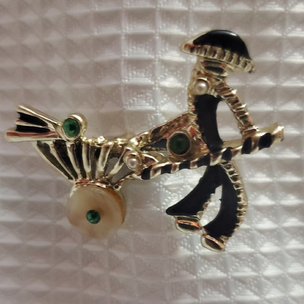 Metal Rickshaw Rhinestone Brooch
